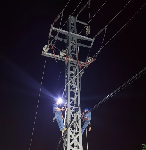 通過(guò)供電部分連夜搶修，快速康復(fù)了供電